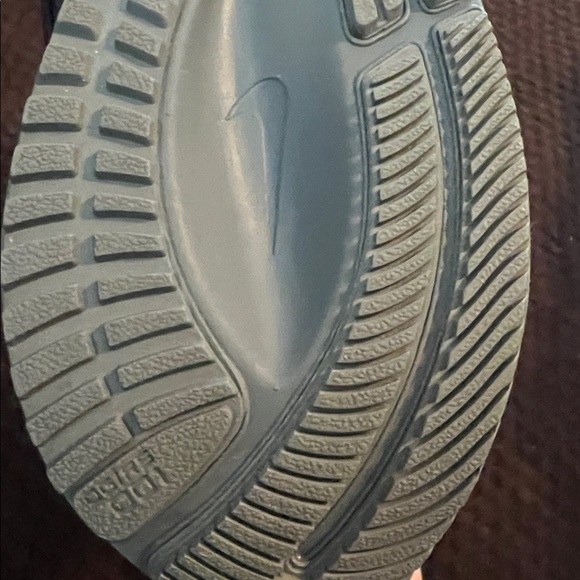 Nike White and Blue Athletic Shoes - Picture 12 of 14